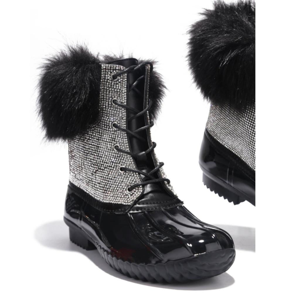 πππ¨π© πππ― 9 ππ₯Diamante Fur Duck Boot - Black - Picture 4 of 7